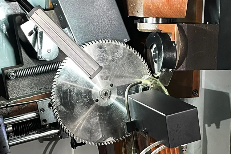 GD-100D CNC Automatic Saw Blade Grinding Machine
